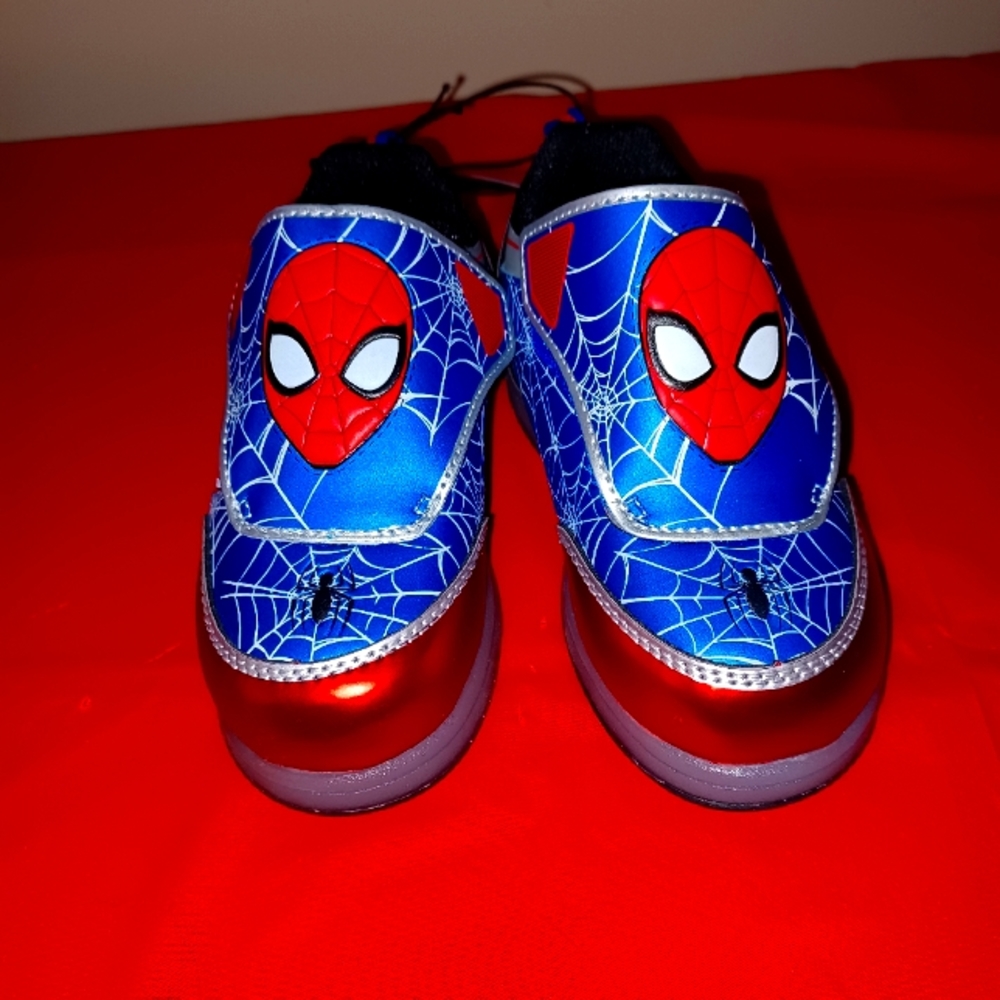 Small boys Spiderman light up shoe